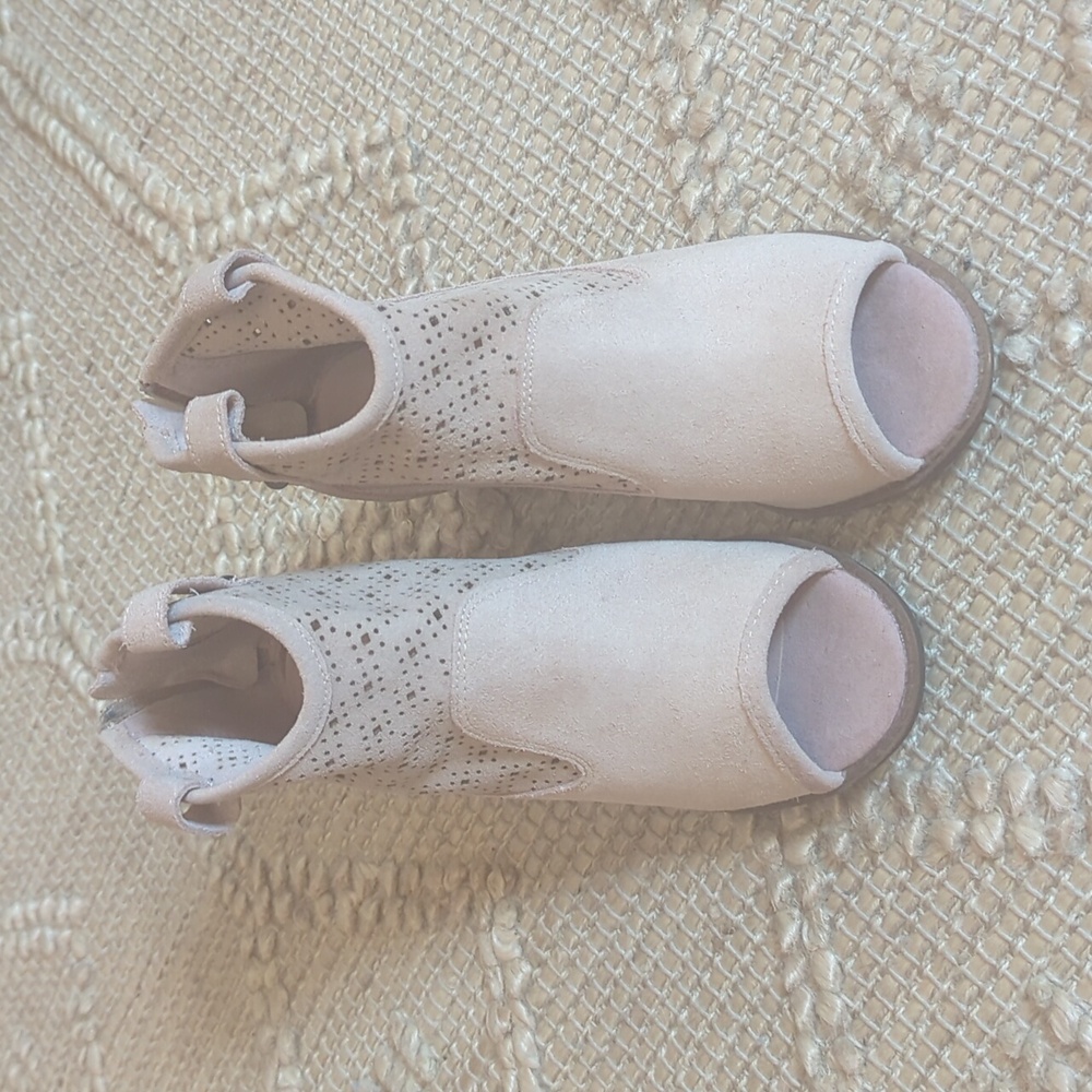 NWOB Dirty Laundry Boot | Tan - Open Toe Size 6
